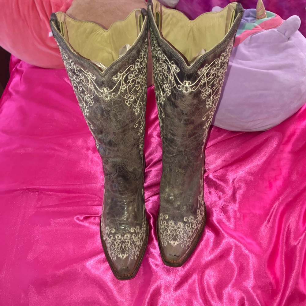 Corral Brown and Cream Embroidered Heeled Boots